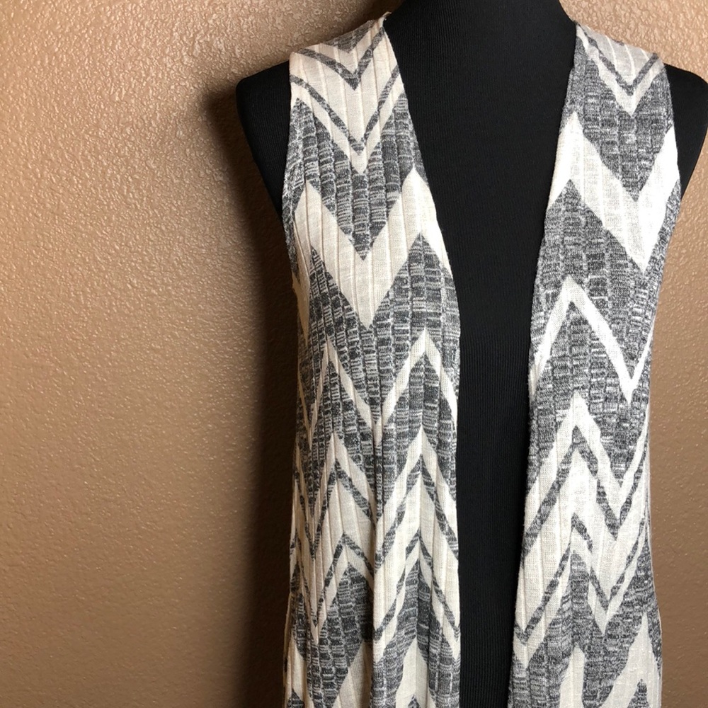 Lularoe Joy vest, size XS